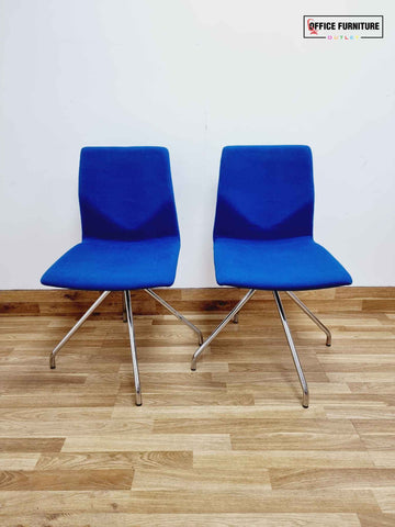 Set of Two Blue Modern Visitor Chairs