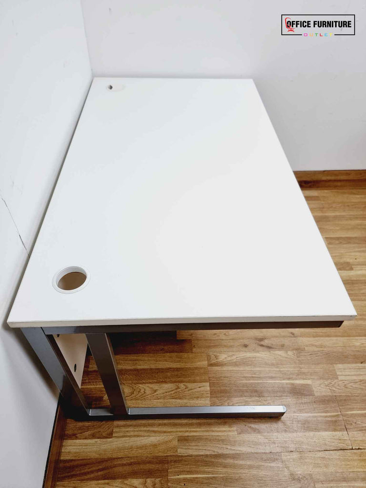 Straight White Office Desk (140cm x 80cm)