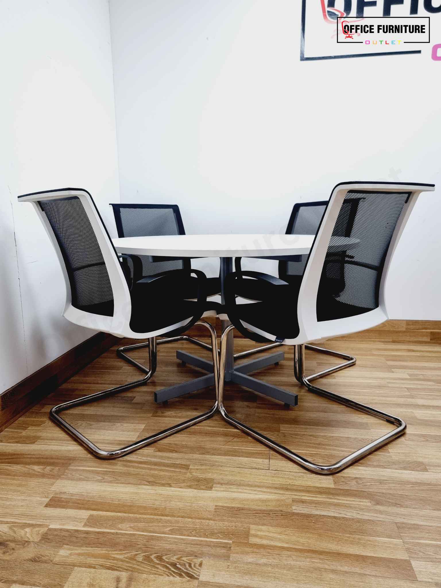 Large Round Meeting Table with Four Narbutas Chairs