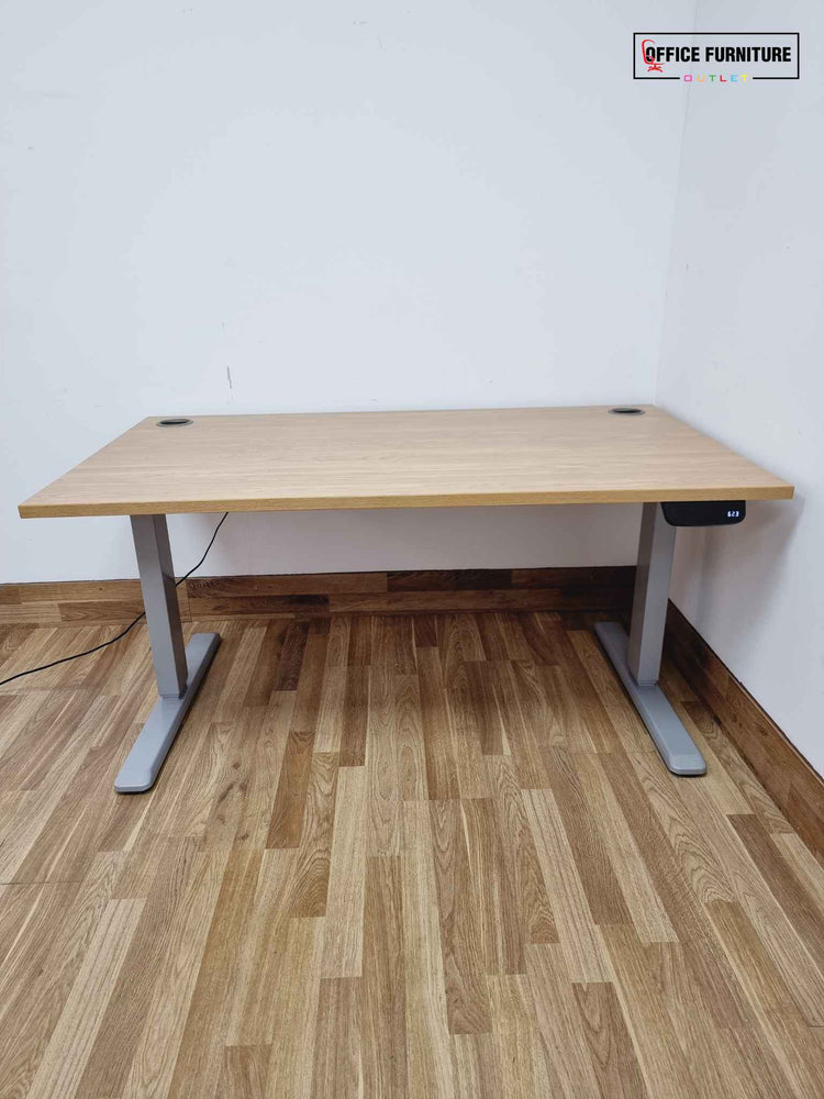 Electric Height Adjustable Oak Desk (140cm X 80cm)