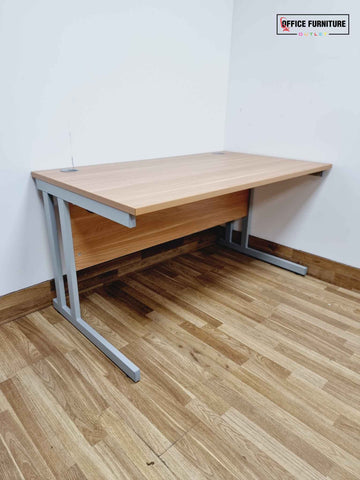 Beech Grain Straight Office Desk (140cm x 80cm)