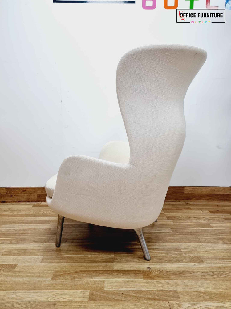 Fritz Hansen Ro Arm Chair - Cream