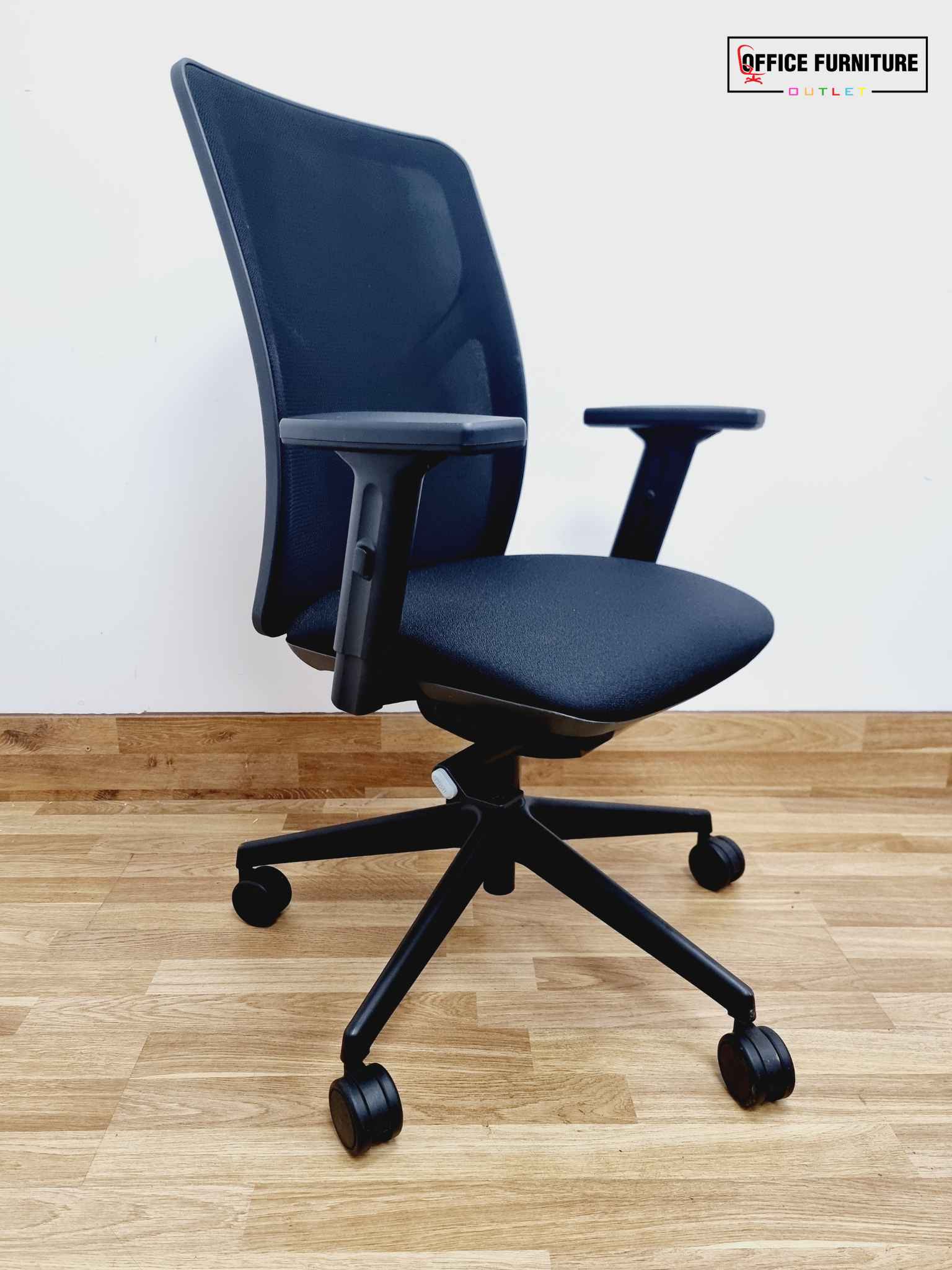 Black Mesh Back Torasen Office Chair (SC84)