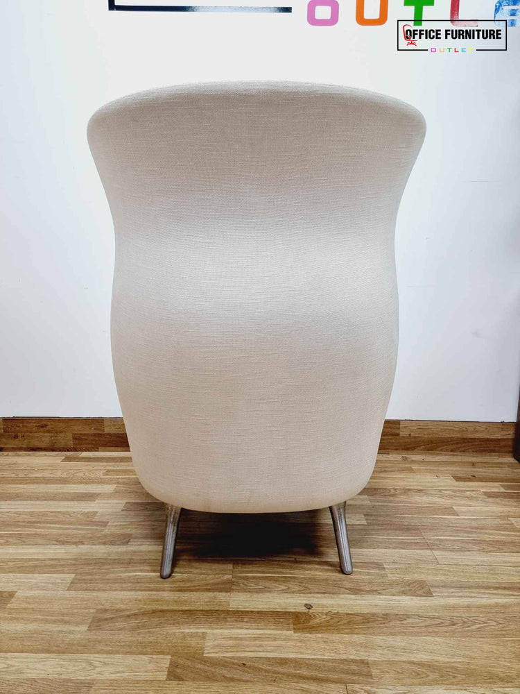 Fritz Hansen Ro Arm Chair - Cream