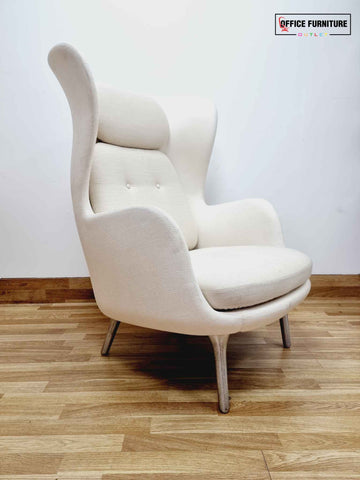 Fritz Hansen Ro Arm Chair - Cream