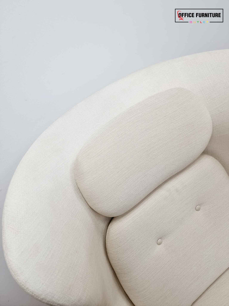 Fritz Hansen Ro Arm Chair - Cream