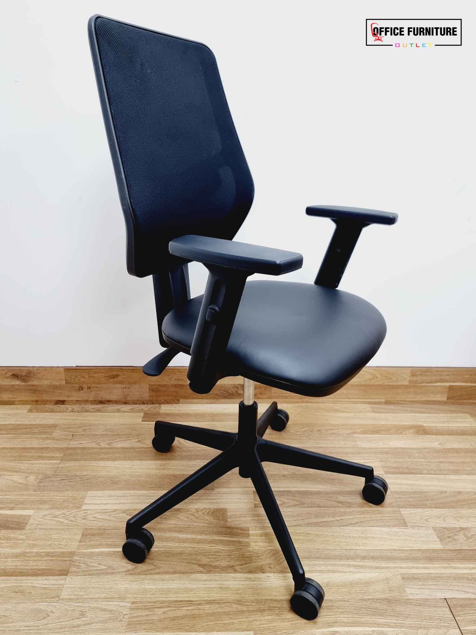 Senator Torasen Meteor Mesh Task Chair - Leather Seat