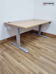 Electric Height Adjustable Oak Desk (140cm X 80cm)